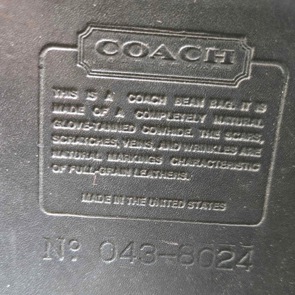 1990 Coach Dark Navy Crossbody Bag 
 stamp error “beanbag” 
Costa Rica made! - Picture 4 of 10